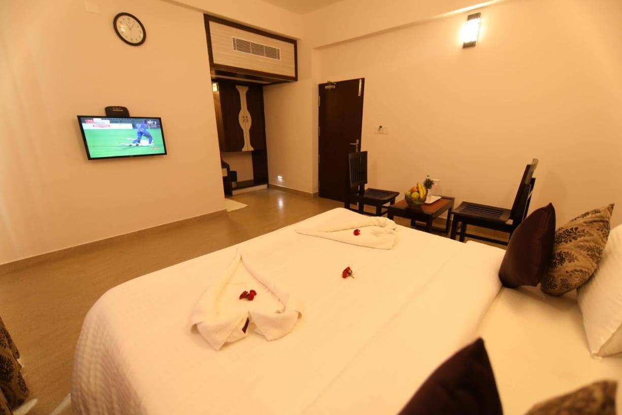 Sri Gnana Vedha Beach Residency Velankanni Ngoại thất bức ảnh